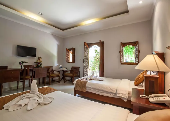Shanti Front Hotel