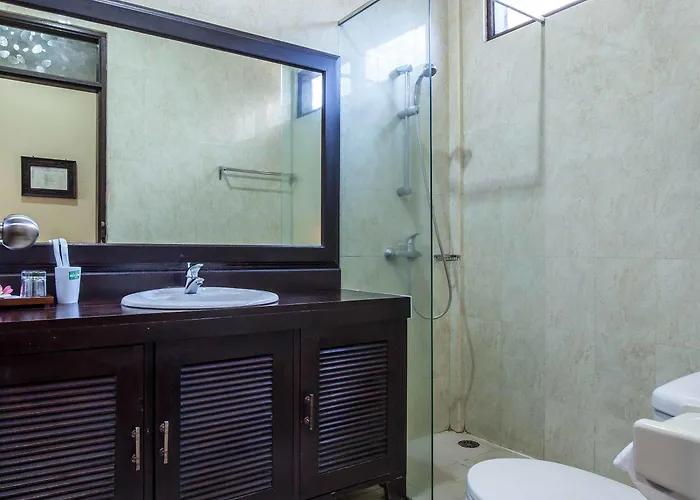 Shanti Front Hotel Sanur (Bali)