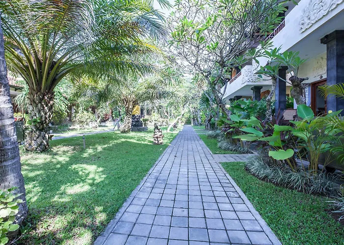 Shanti Front 3* Sanur (Bali)