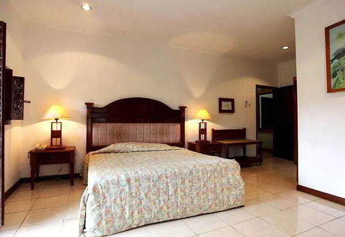 Hotel Shanti Front 3*